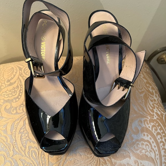 Beautiful pour la Victorie black patent platform shoes size 6 1/2 - Picture 1 of 6